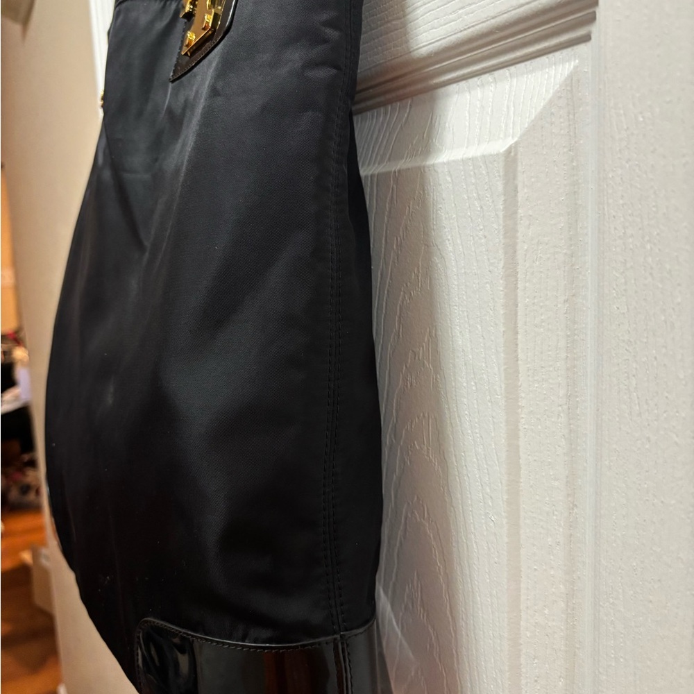 Tory Burch NICO Black Patent and Nylon Large Tote in EUC - Picture 3 of 15